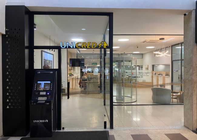 UniCred - Vip´s Center Shopping Campos